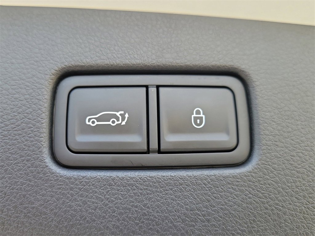 Used 2024 Genesis GV70 3.5T Sport image 10