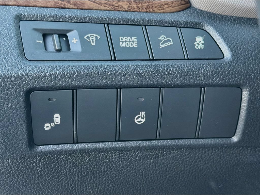 Used 2018 Hyundai Santa Fe Sport w/ 2.4L Tech Package 04 FWD image 35