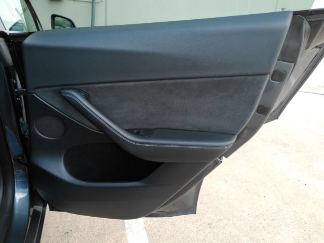 Used 2023 Tesla Model Y AWD image 23