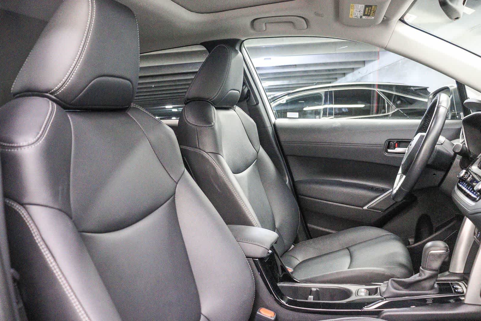Used 2023 Toyota Corolla Cross XLE w/ Convenience Package FWD image 19