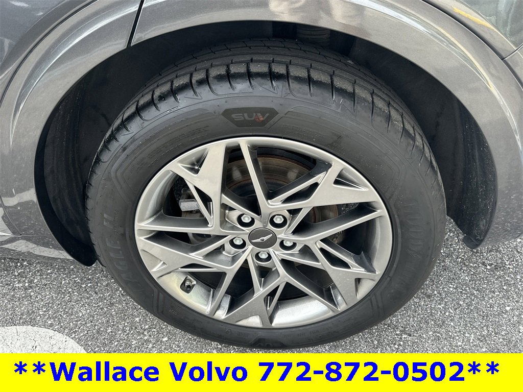 Used 2022 Genesis GV70 2.5T w/ Advanced Package image 10