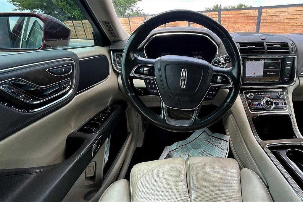 Used 2017 Lincoln Continental Reserve w/ Technology Package FWD image 5