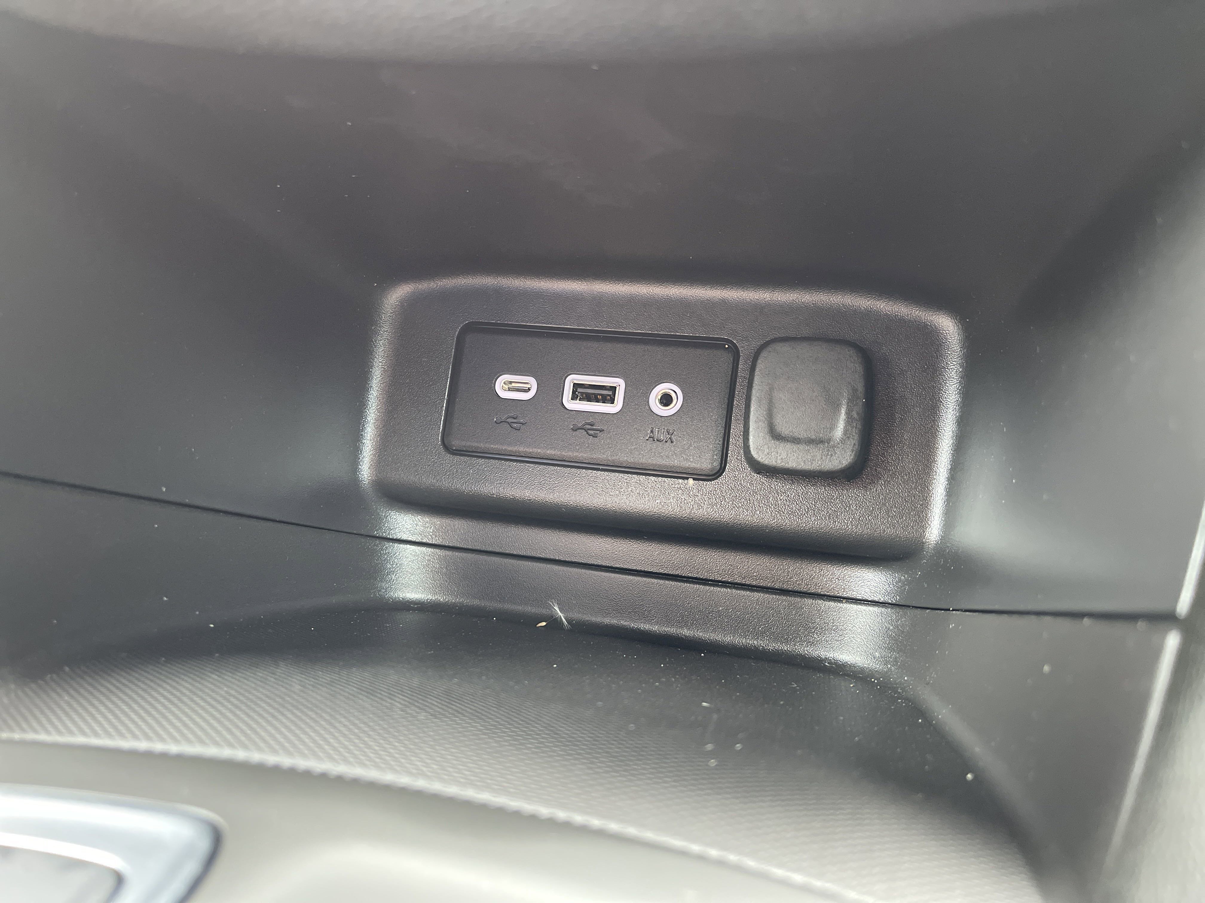 Used 2022 Chevrolet Equinox LT image 30