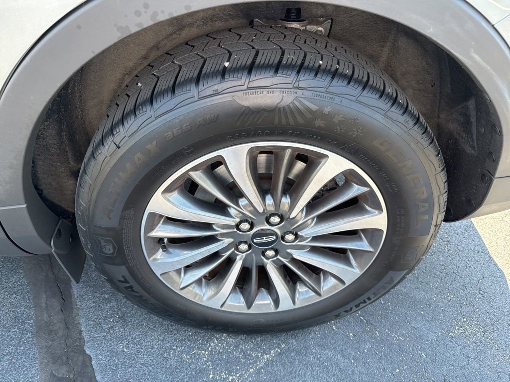 Used 2023 Lincoln Nautilus FWD image 22