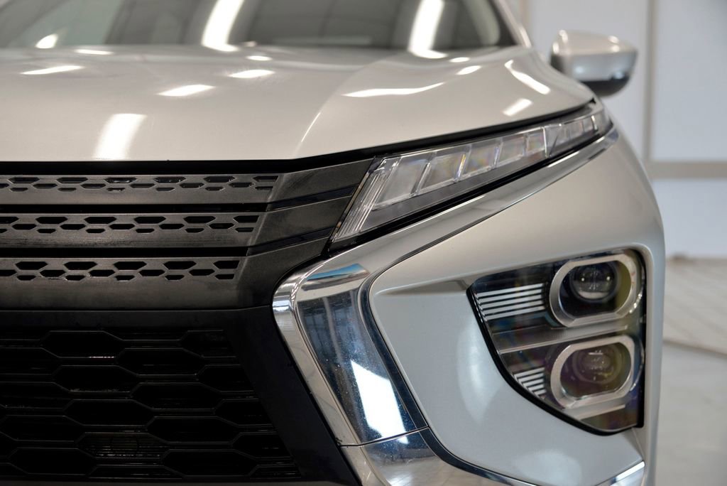 Used 2023 Mitsubishi Eclipse Cross SE image 11