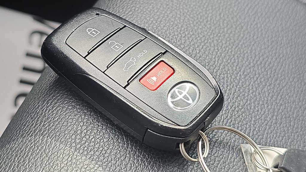 Used 2024 Toyota Grand Highlander XLE image 30