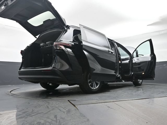 Certified 2026 Toyota Sienna XLE AWD/4WD image 56