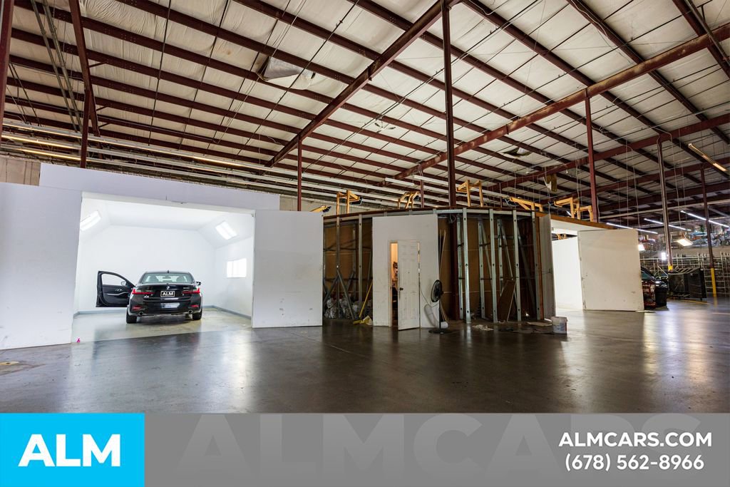 Used 2025 Volkswagen Atlas SE image 81