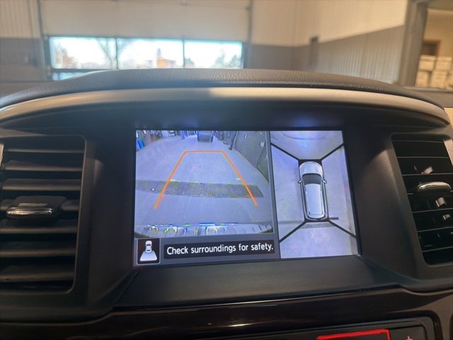 Used 2016 Nissan Pathfinder Platinum w/ Family Entertainment Package image 29