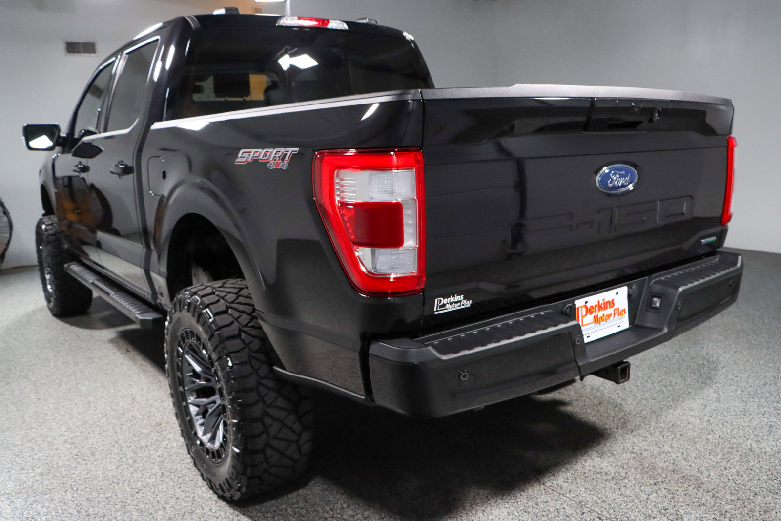 Used 2023 Ford F150 Lariat w/ Equipment Group 502A High image 10