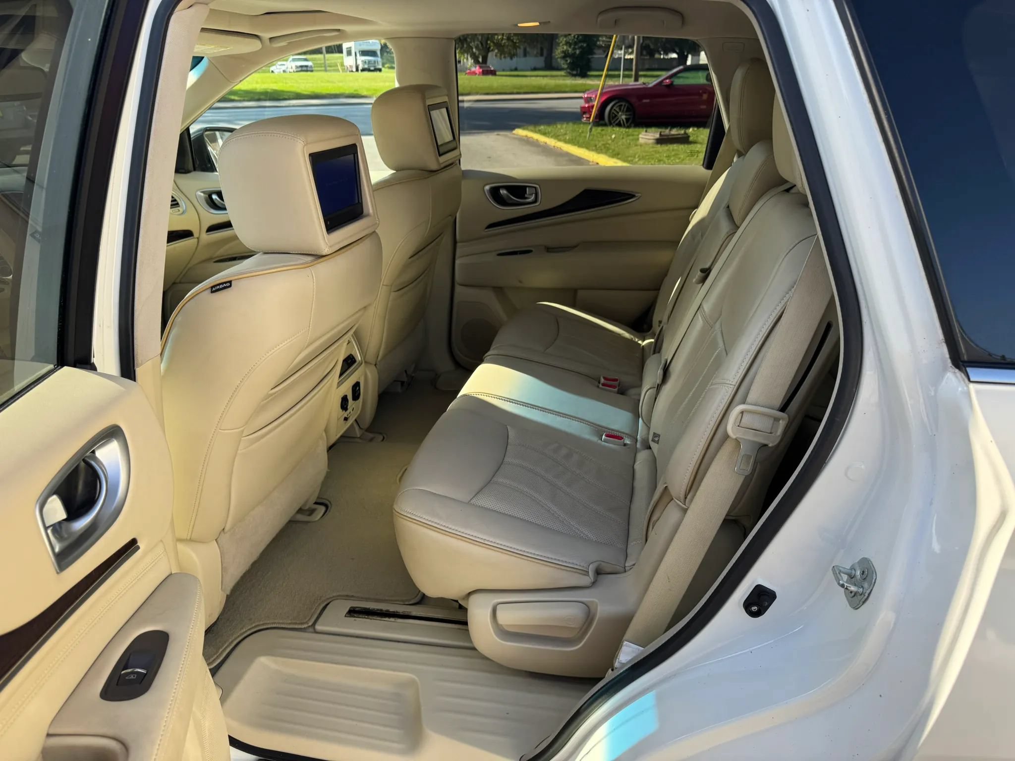 Used 2014 INFINITI QX60 Luxe w/ Premium Plus Package AWD/4WD image 19