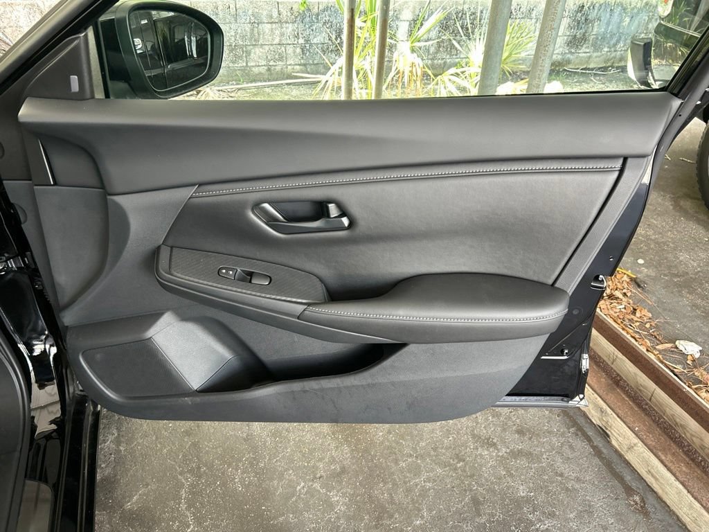 Certified 2025 Nissan Sentra S FWD image 38
