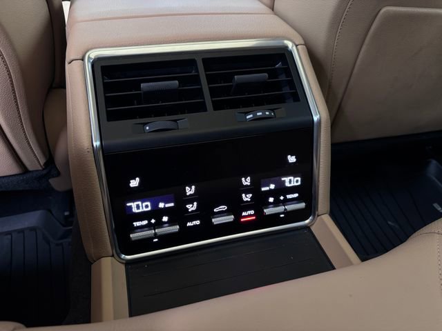 Certified 2023 Porsche Panamera Platinum Edition image 26