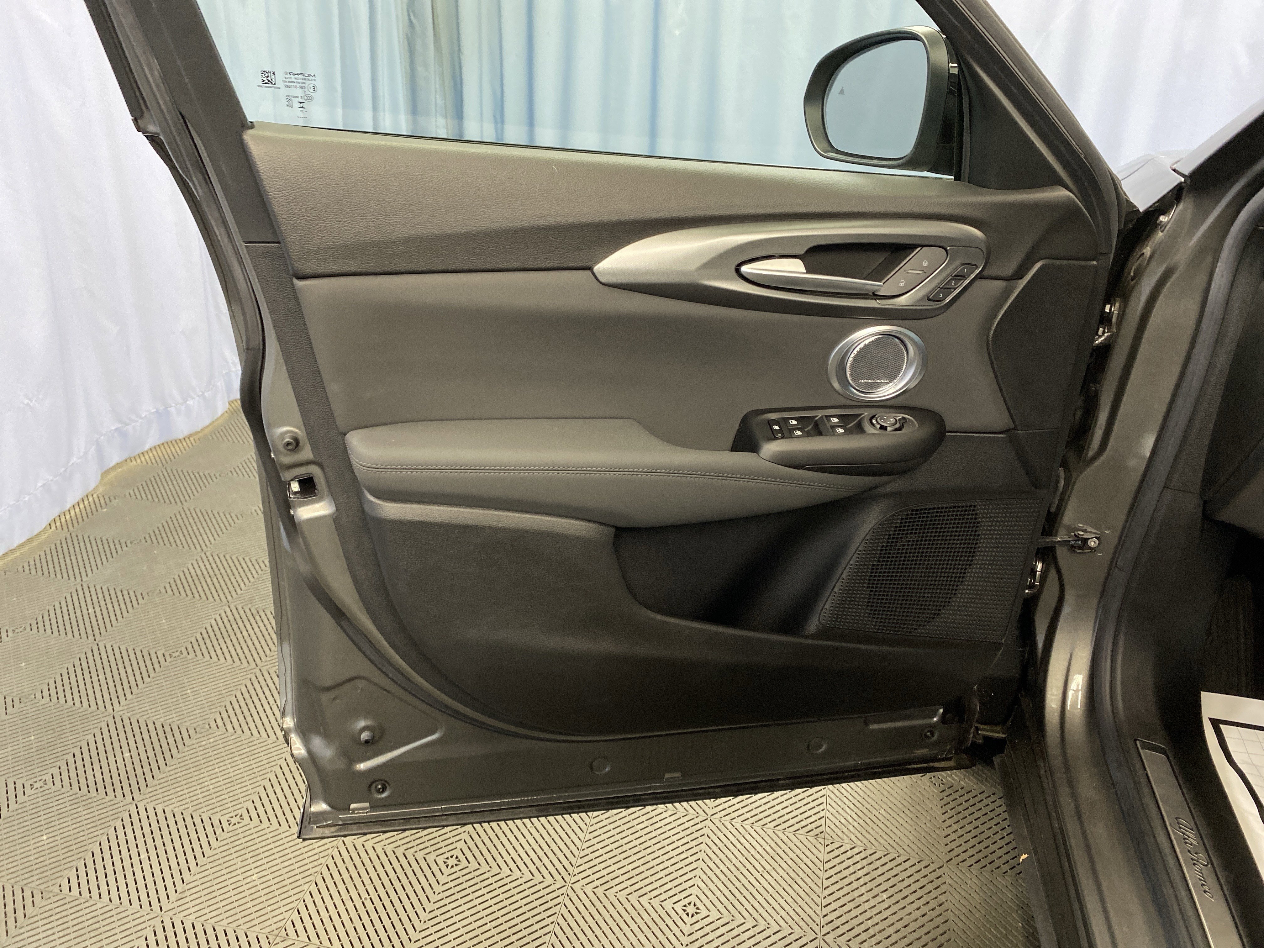 Used 2024 Alfa Romeo Tonale Veloce image 11