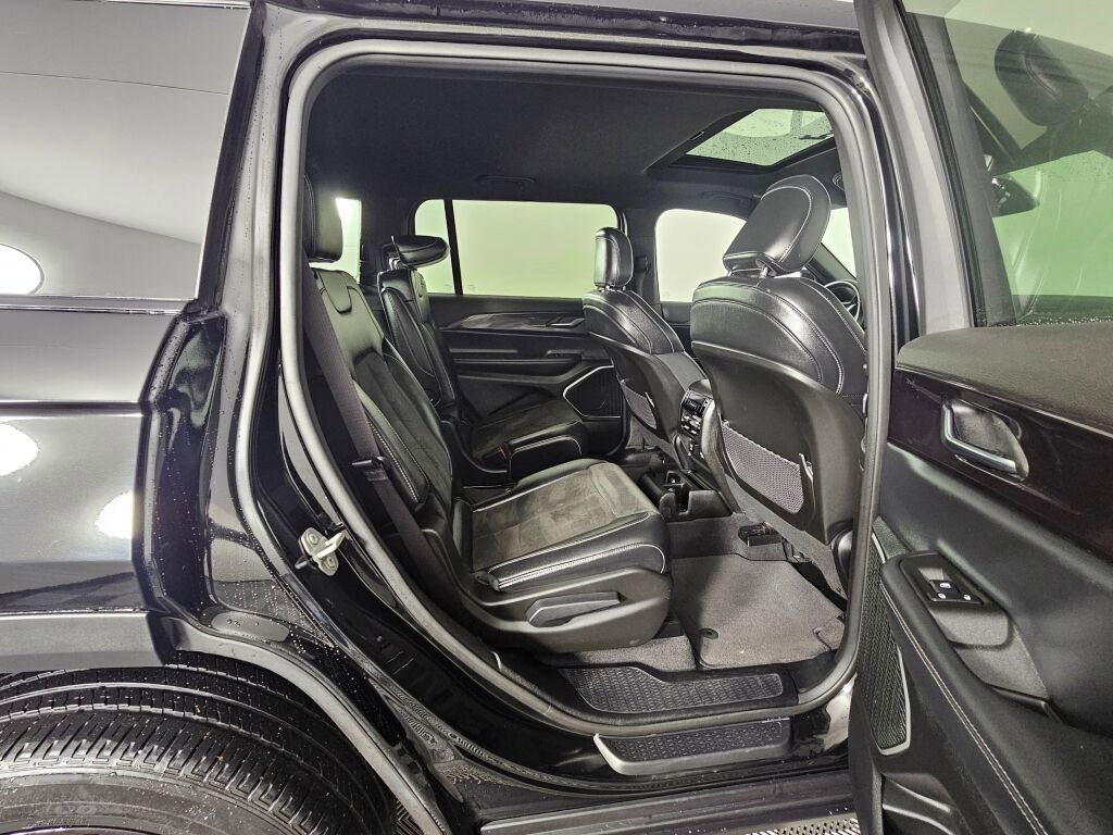 Used 2021 Jeep Grand Cherokee L Altitude image 37