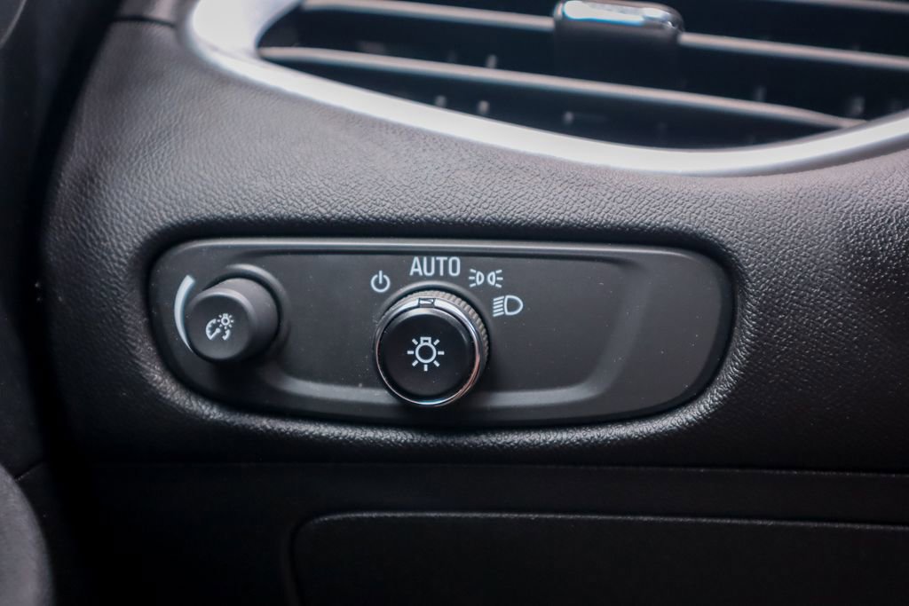 Used 2023 Chevrolet Malibu LT FWD image 18