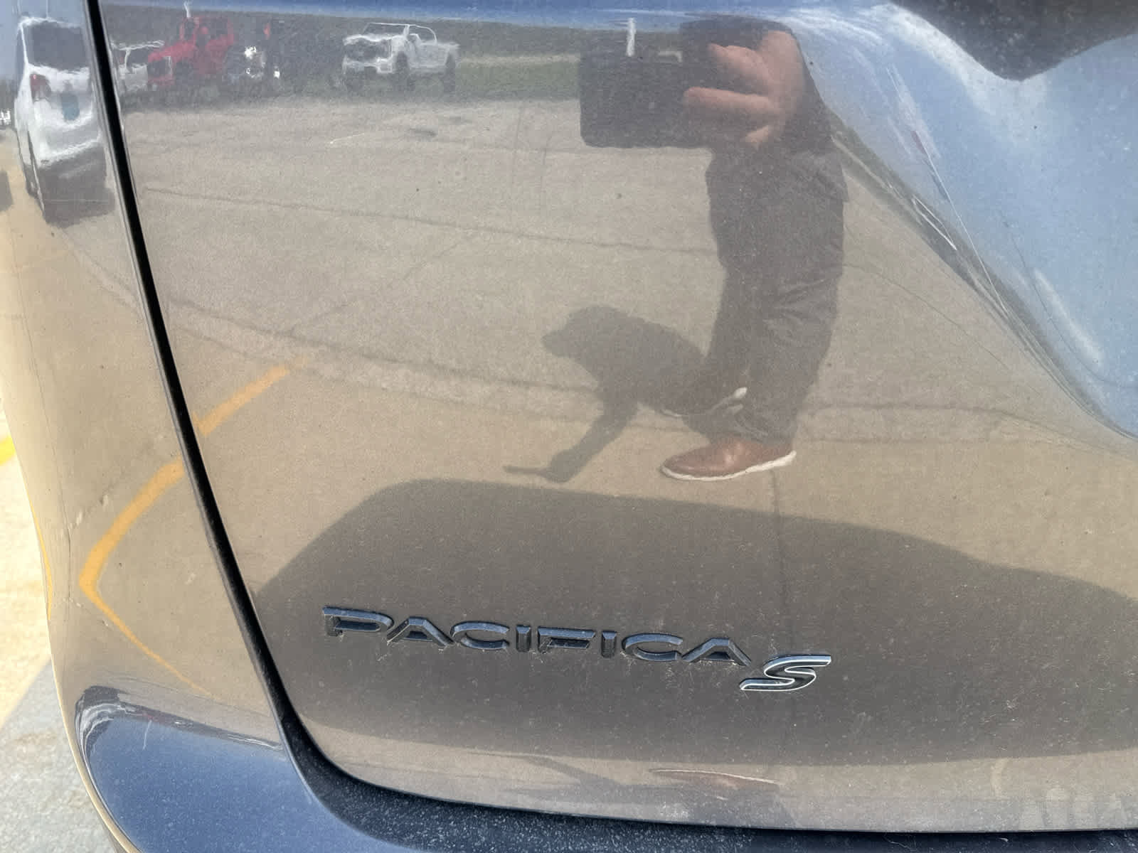 Used 2018 Chrysler Pacifica Touring-L w/ S Appearance Package image 12