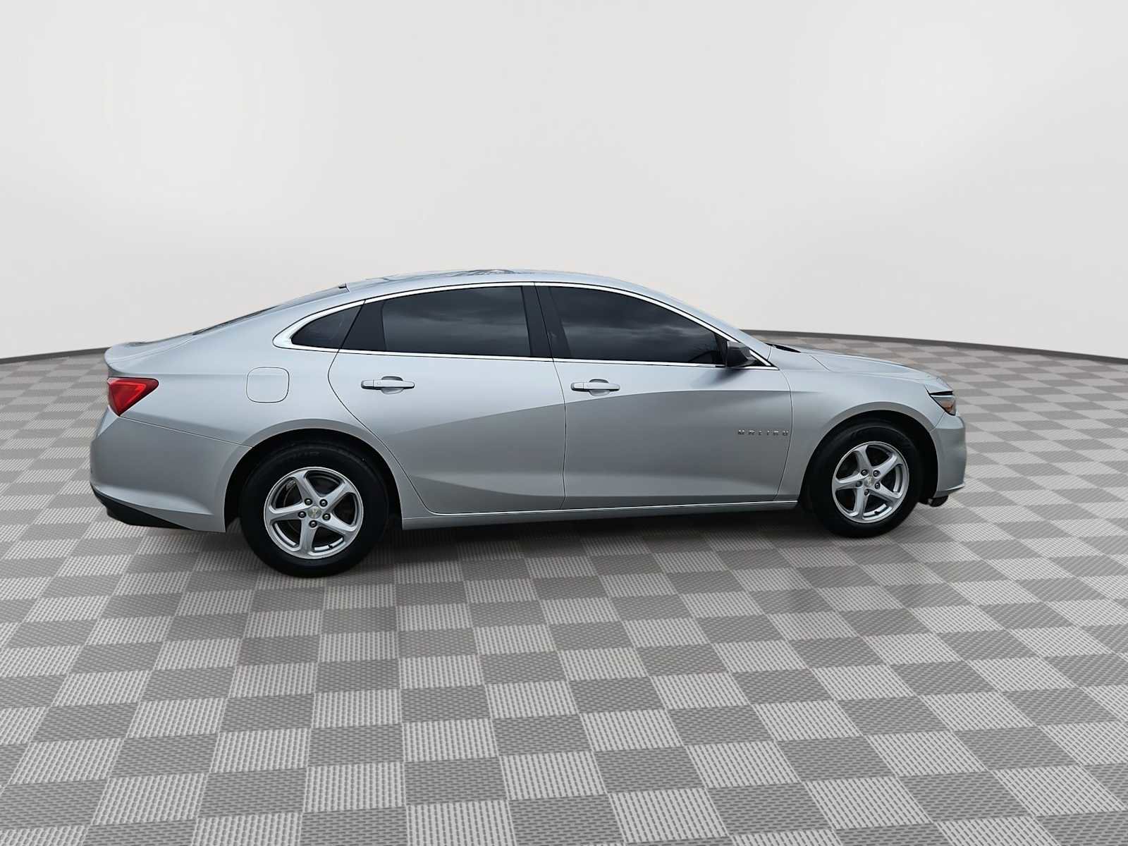 Used 2017 Chevrolet Malibu LS FWD image 9