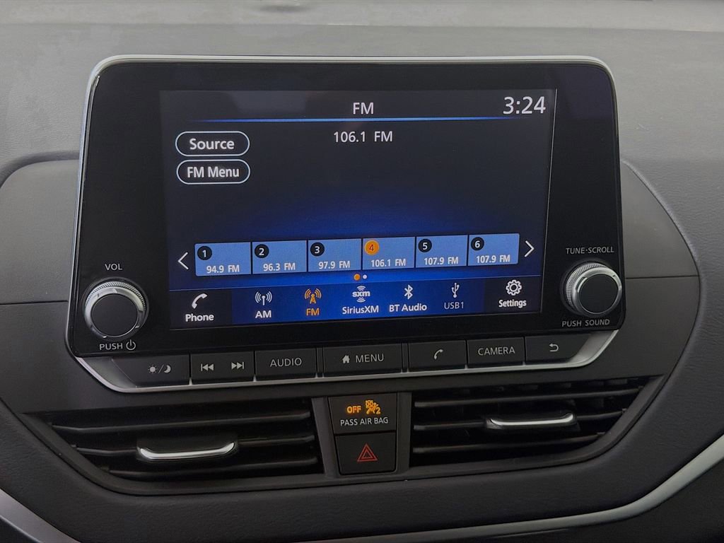 Used 2022 Nissan Altima 2.5 SV FWD image 16