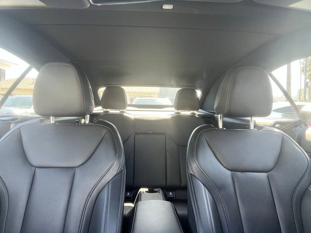 Used 2025 BMW 430i Convertible w/ Premium Package RWD image 18