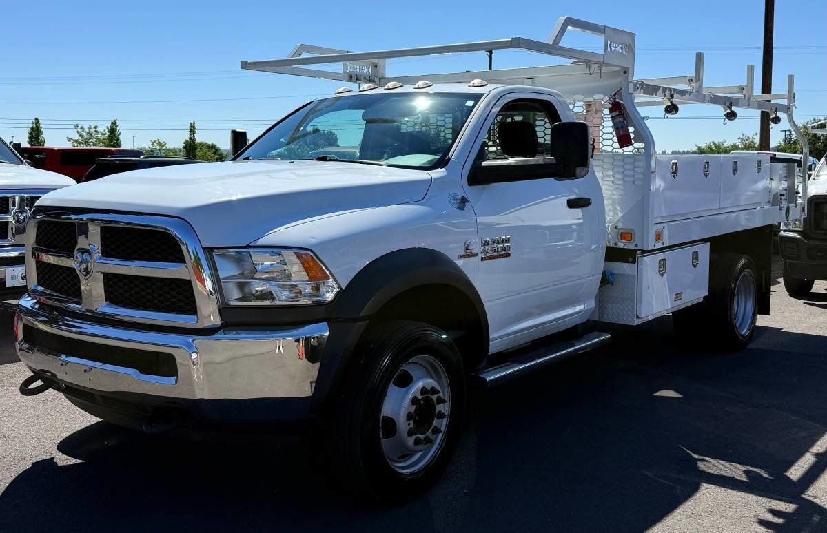 Used 2018 RAM 4500 Tradesman w/ Power & Remote Entry Group image 3