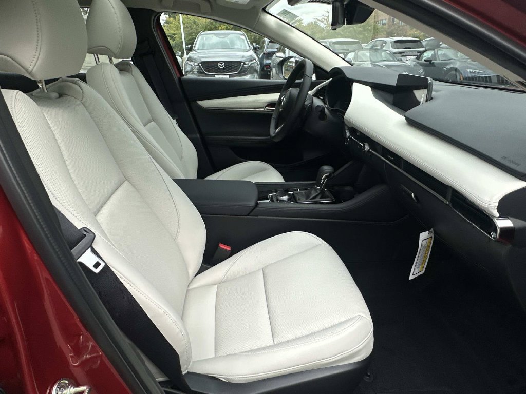 New 2026 MAZDA MAZDA3 2.5 Turbo Sedan w/Premium Plus AWD/4WD image 30