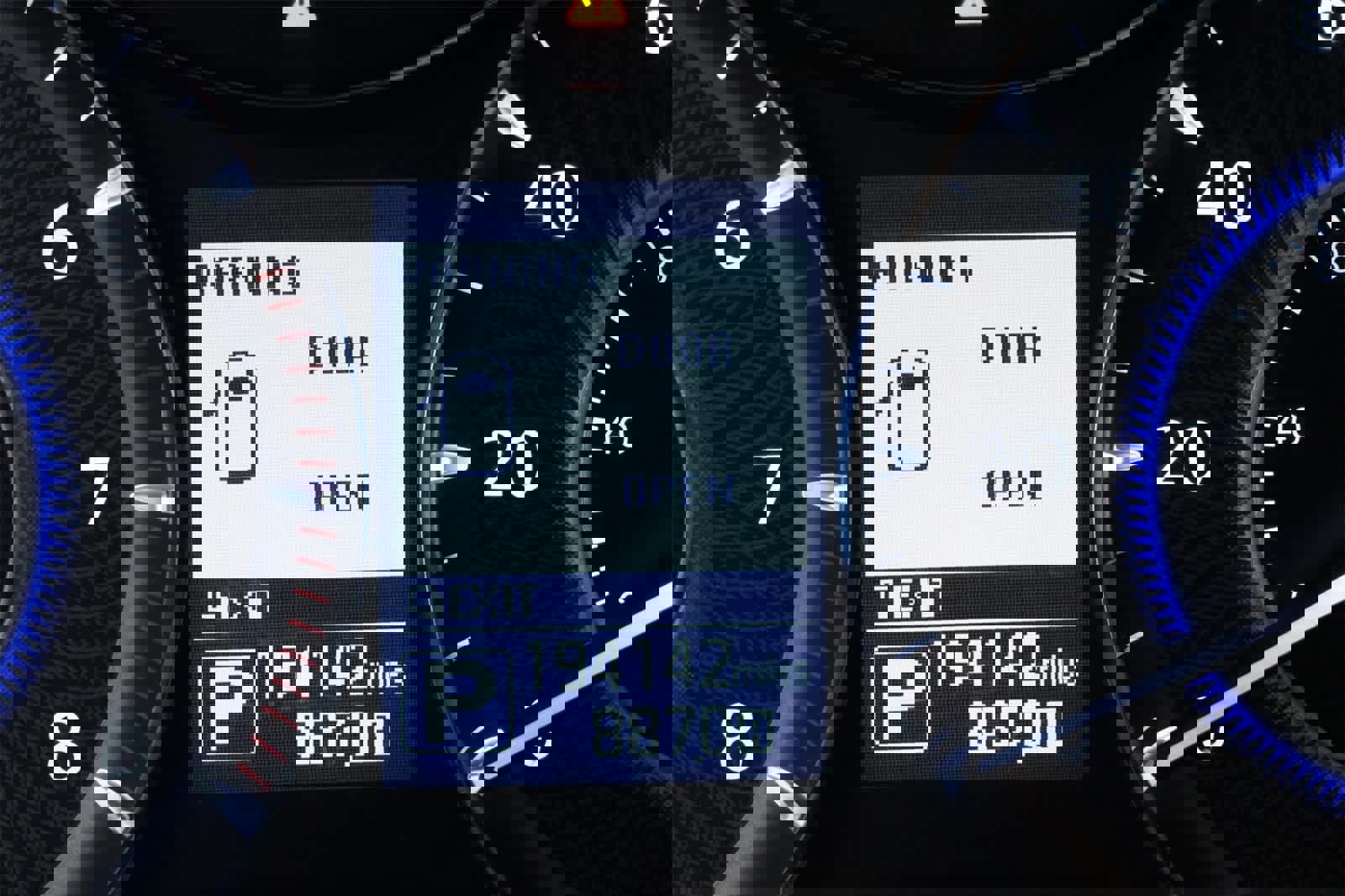 Used 2015 INFINITI QX80 Luxe w/ 22" Wheel Package image 12