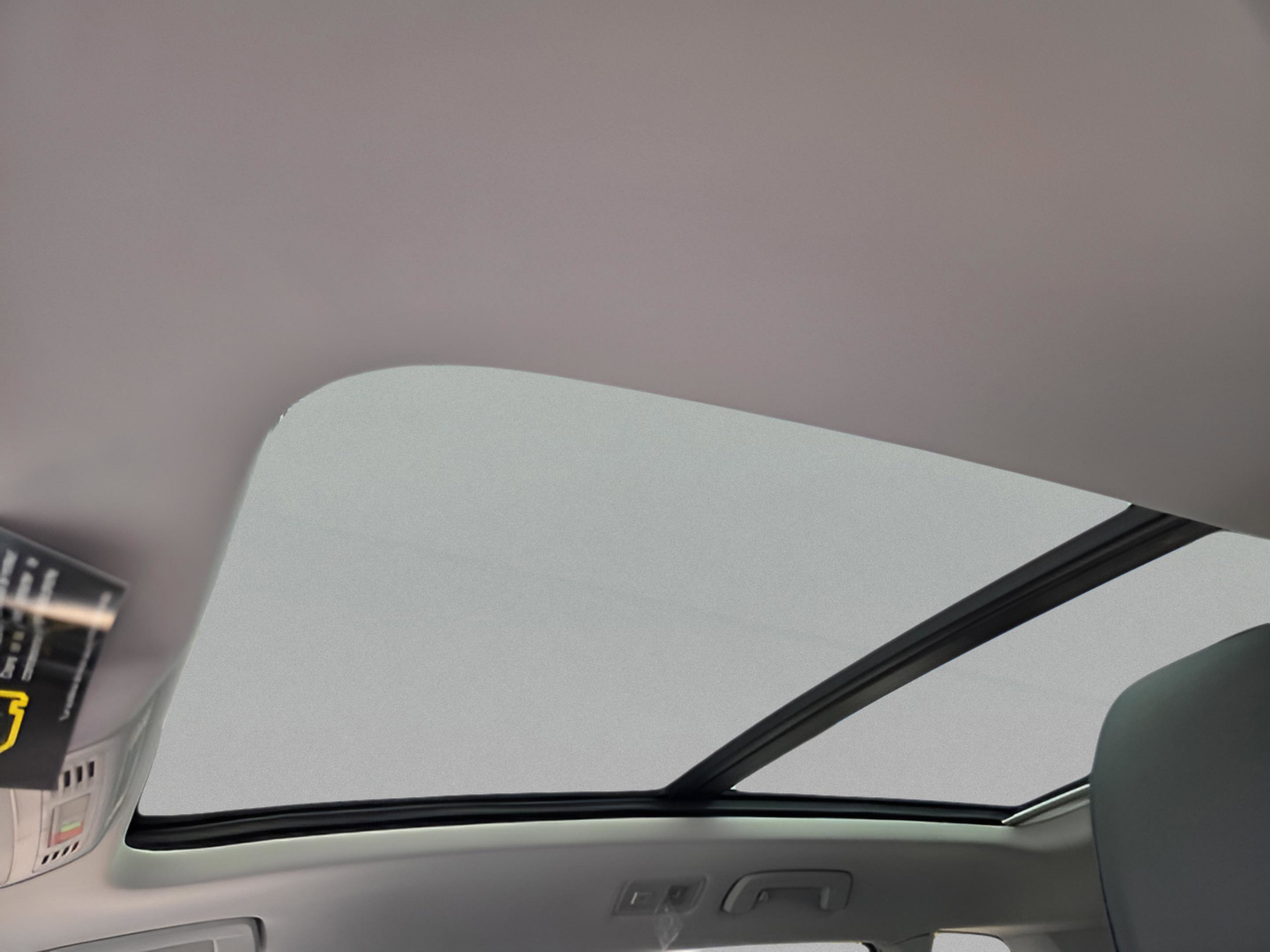 New 2026 Volkswagen Taos SE FWD image 13