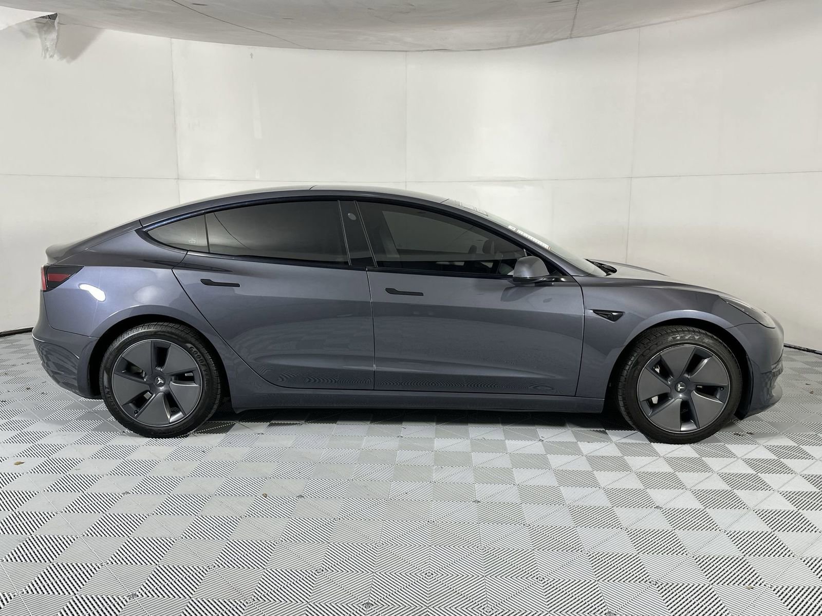 Used 2023 Tesla Model 3 Long Range image 9