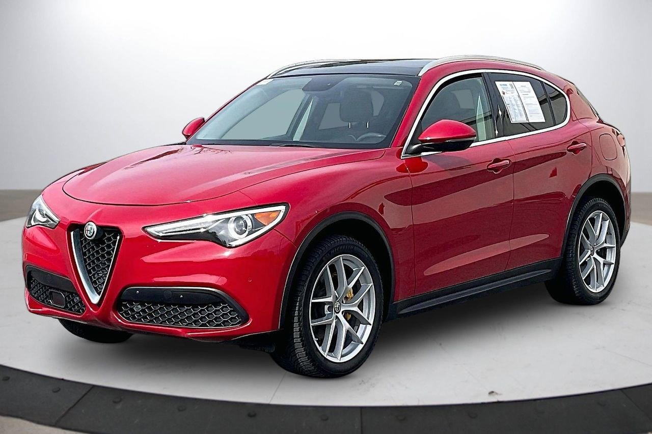 Used 2019 Alfa Romeo Stelvio Ti image 4