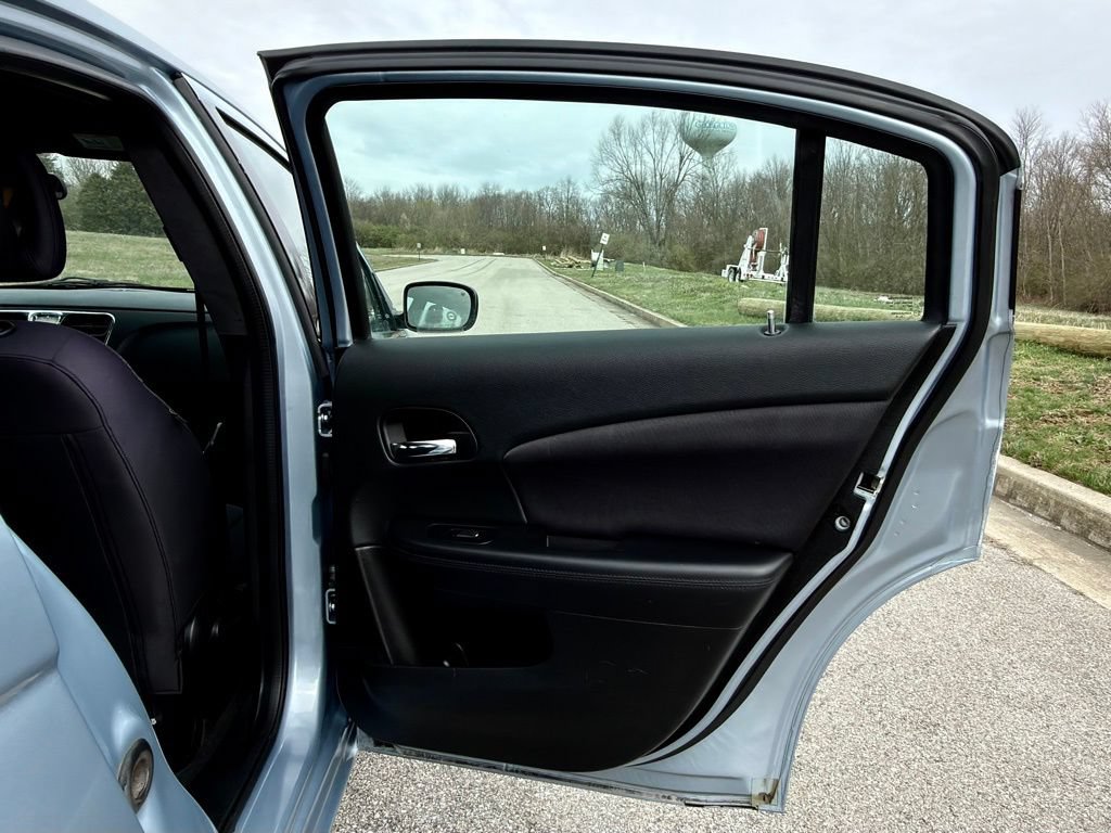 Used 2014 Chrysler 200 LX FWD image 24
