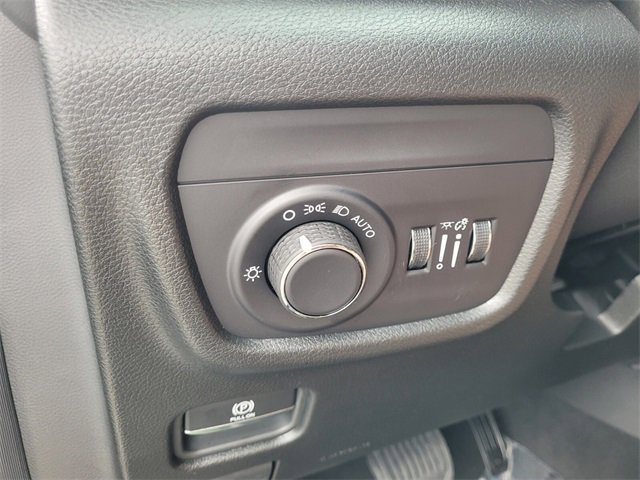 New 2025 Jeep Grand Cherokee Altitude image 23