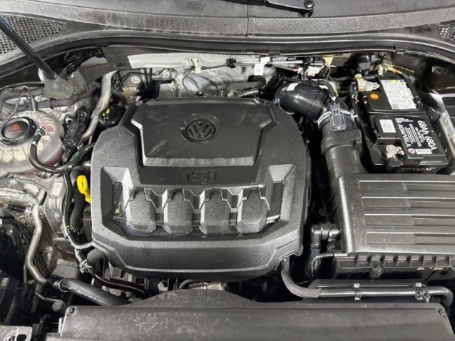 Used 2022 Volkswagen Tiguan SE R-Line FWD image 38
