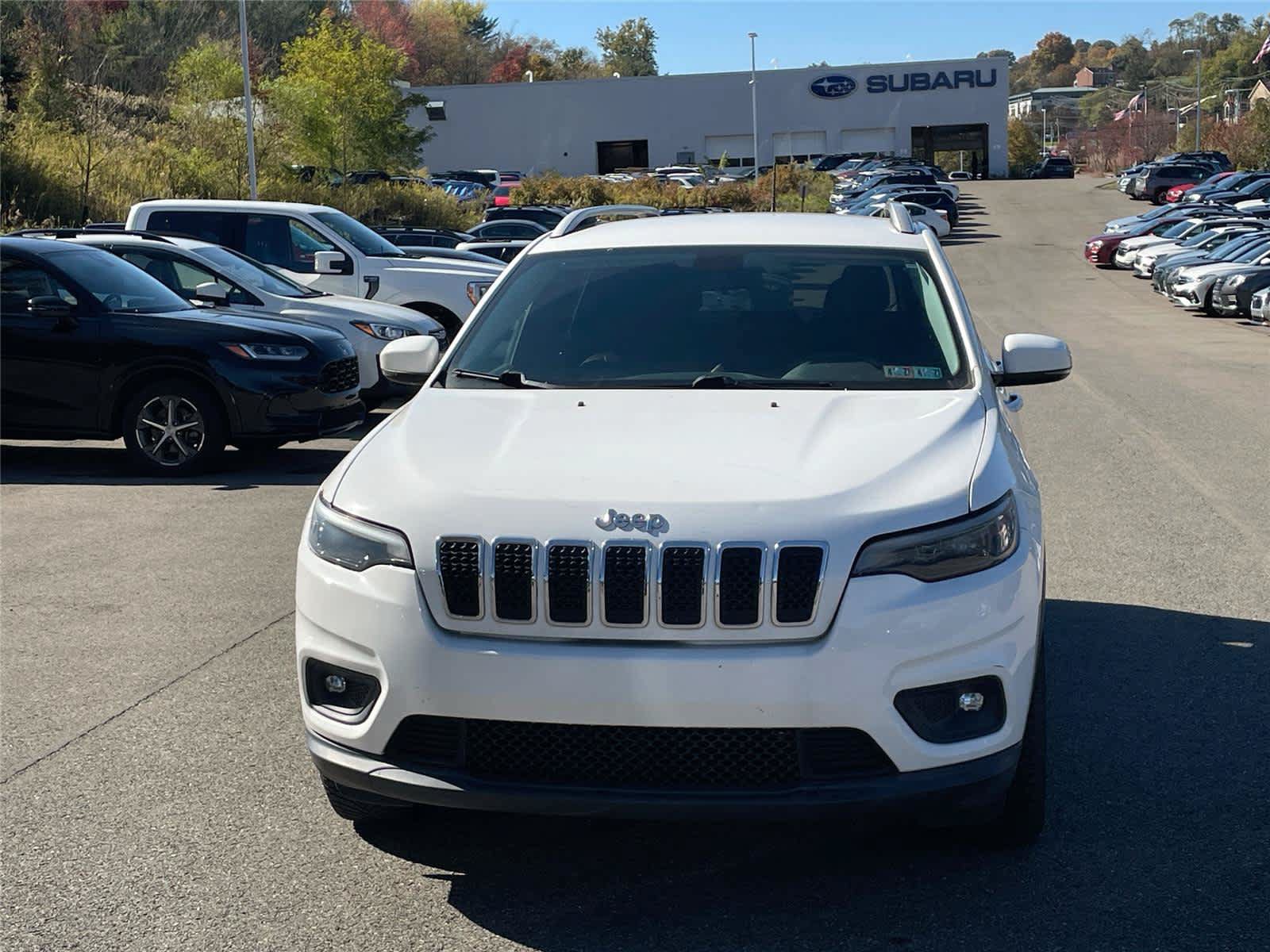 Used 2019 Jeep Cherokee Latitude Plus w/ Cold Weather Group AWD/4WD image 8