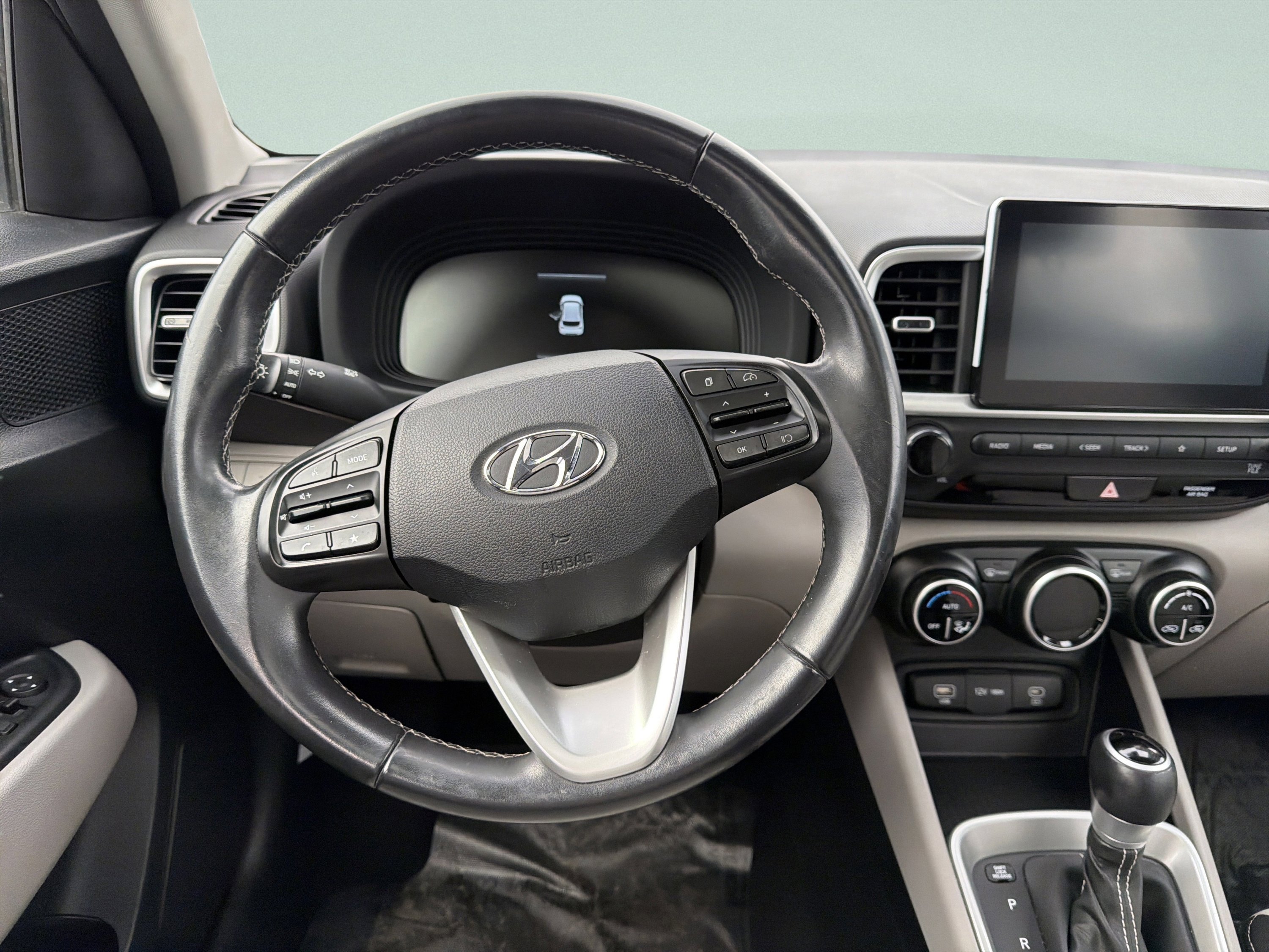 Used 2023 Hyundai Venue SEL image 42