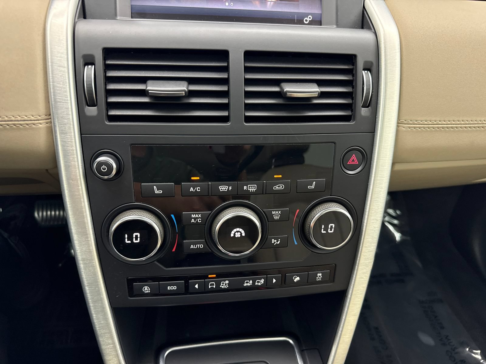 Used 2019 Land Rover Discovery Sport AWD/4WD image 30