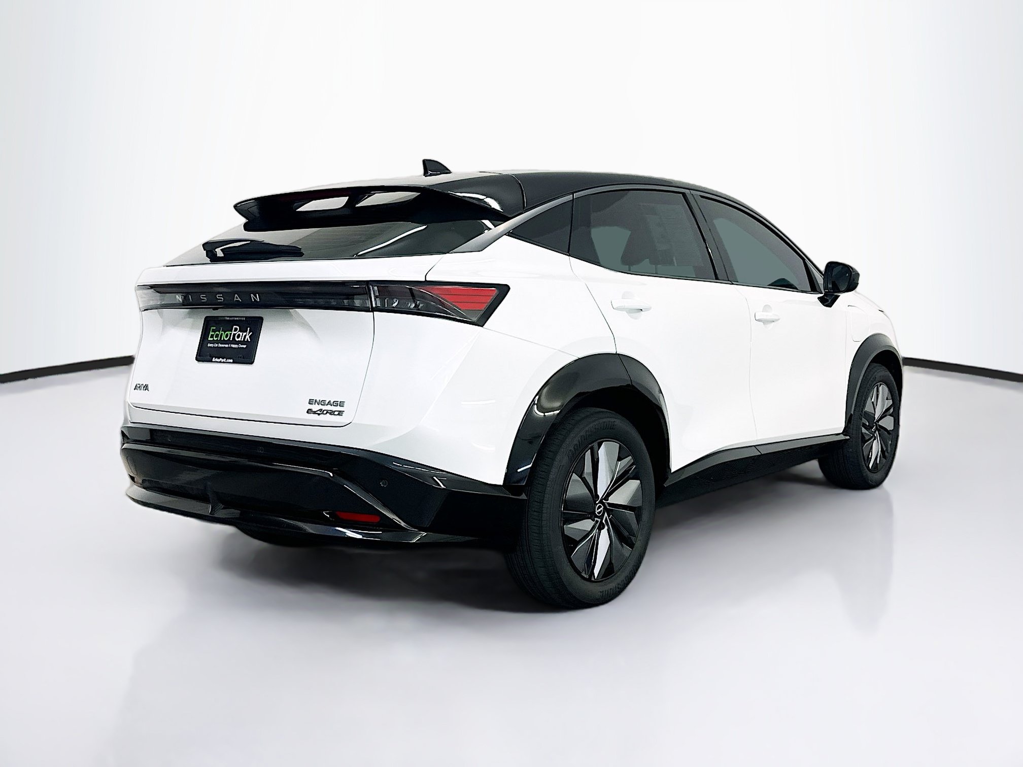 Used 2024 Nissan Ariya AWD image 9