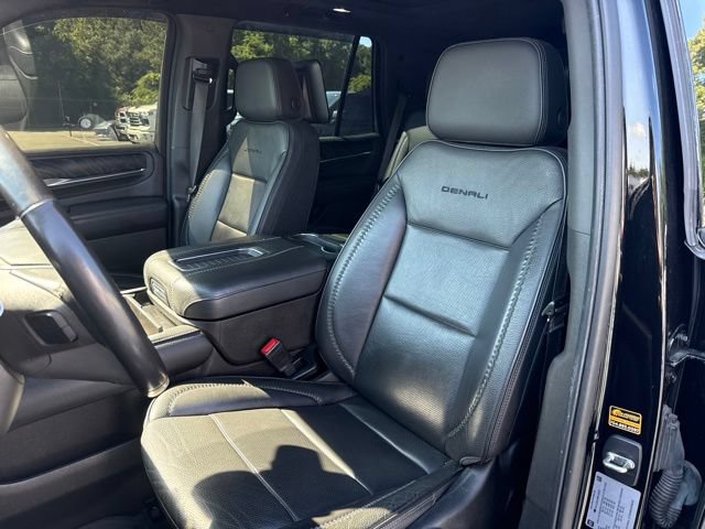 Used 2021 GMC Yukon Denali w/ Denali Ultimate Package AWD/4WD image 13