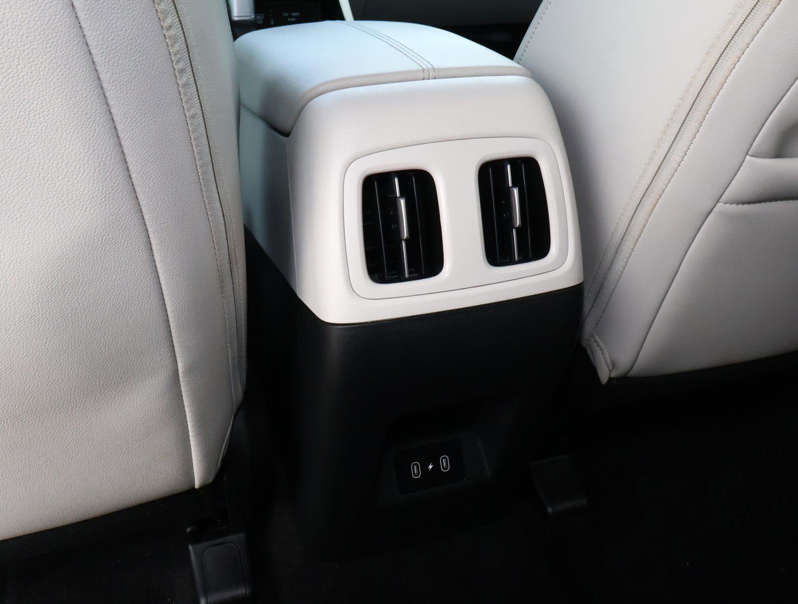 Used 2025 Hyundai Tucson SEL FWD image 13