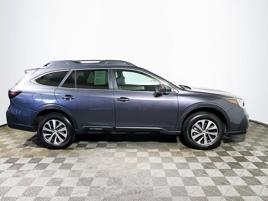 Used 2022 Subaru Outback Premium image 9