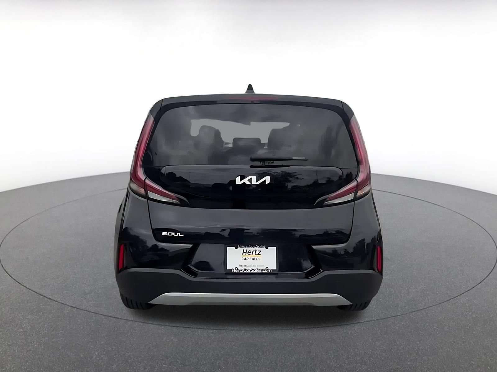 Used 2025 Kia Soul LX w/ LX Technology Package FWD image 12