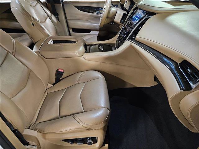 Used 2019 Cadillac Escalade ESV Platinum AWD/4WD image 20