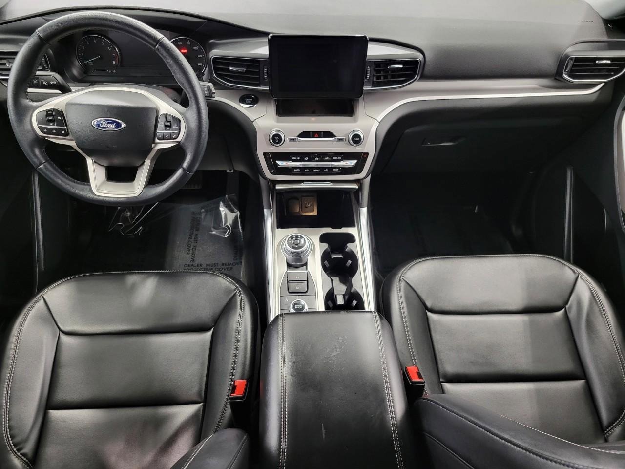 Used 2023 Ford Explorer XLT w/ Equipment Group 202A image 6