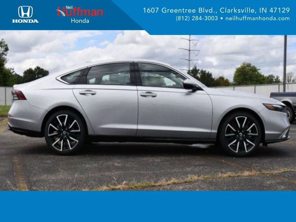 New 2025 Honda Accord Touring image 8