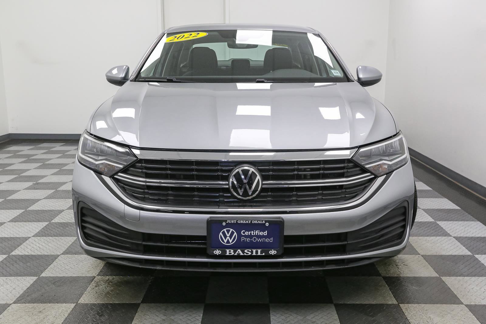 Certified 2022 Volkswagen Jetta S image 4