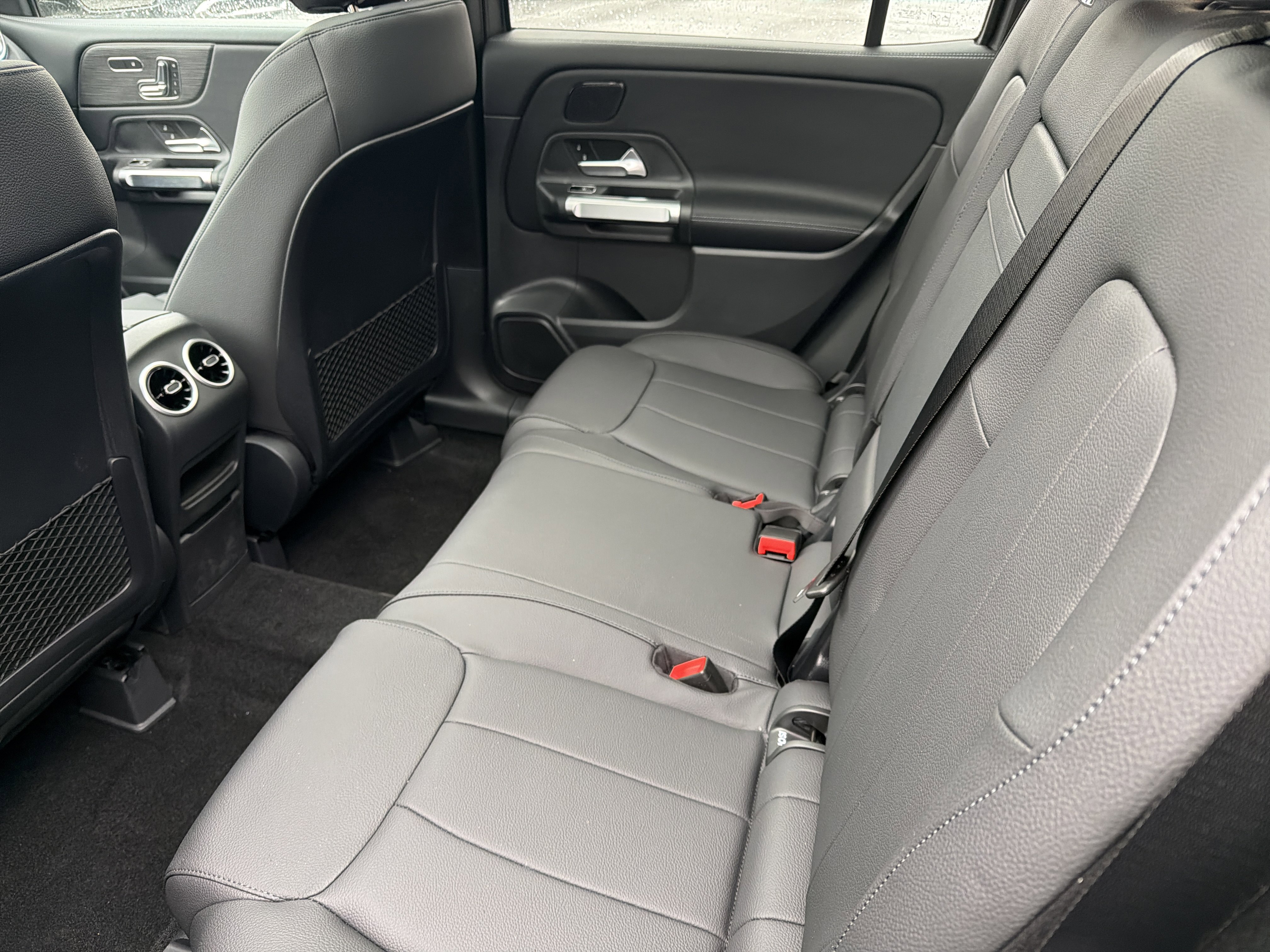 New 2026 Mercedes-Benz GLB 250 4MATIC image 27