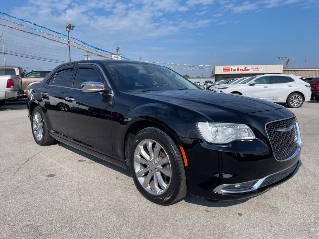 Used 2020 Chrysler 300 Limited AWD/4WD image 2