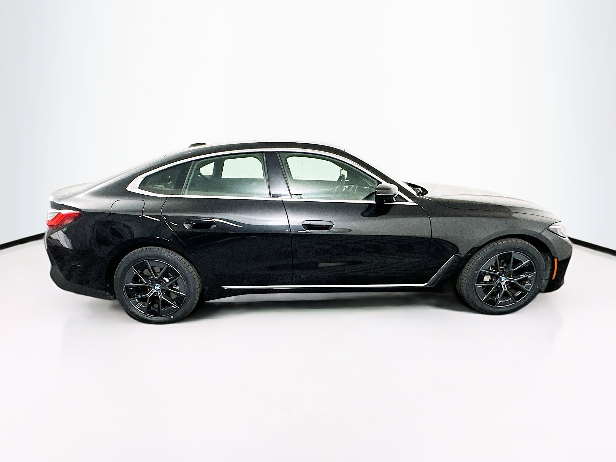 Used 2025 BMW i4 eDrive40 image 10