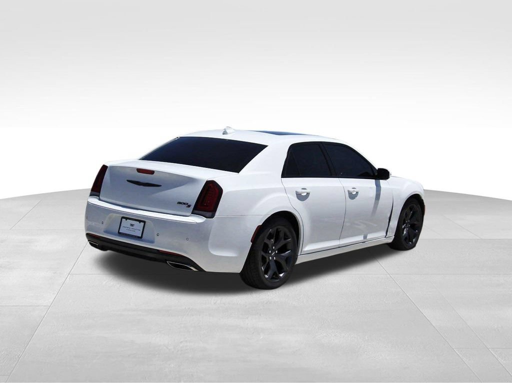 Used 2021 Chrysler 300 S RWD image 4