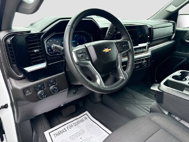 Used 2023 Chevrolet Silverado 1500 LT AWD/4WD image 13
